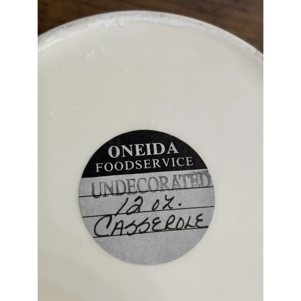 Oneida 12 Oz Covered Crock‎ 2.5